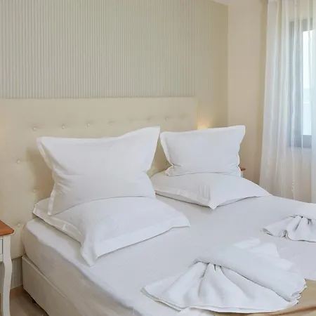 Elea Lägenhetshotell 4*