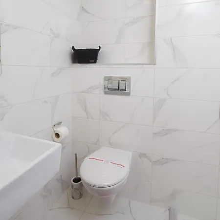 Elea アパートホテル