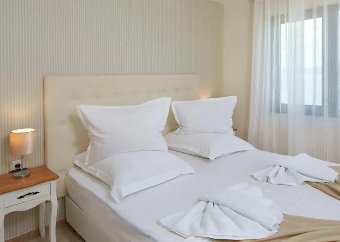 Elea Apart-hotel 4*